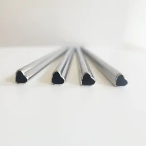 Słomki w kształcie serca ze stali nierdzewnej - zestaw 4 sztuki personalizowane - Root7
