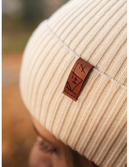 Czapka jesienna Creamy White, 100% Merino personalizowane - Root7