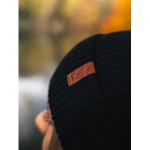 Czapka jesienna Jet Black, 100% Merino personalizowane - Root7 2